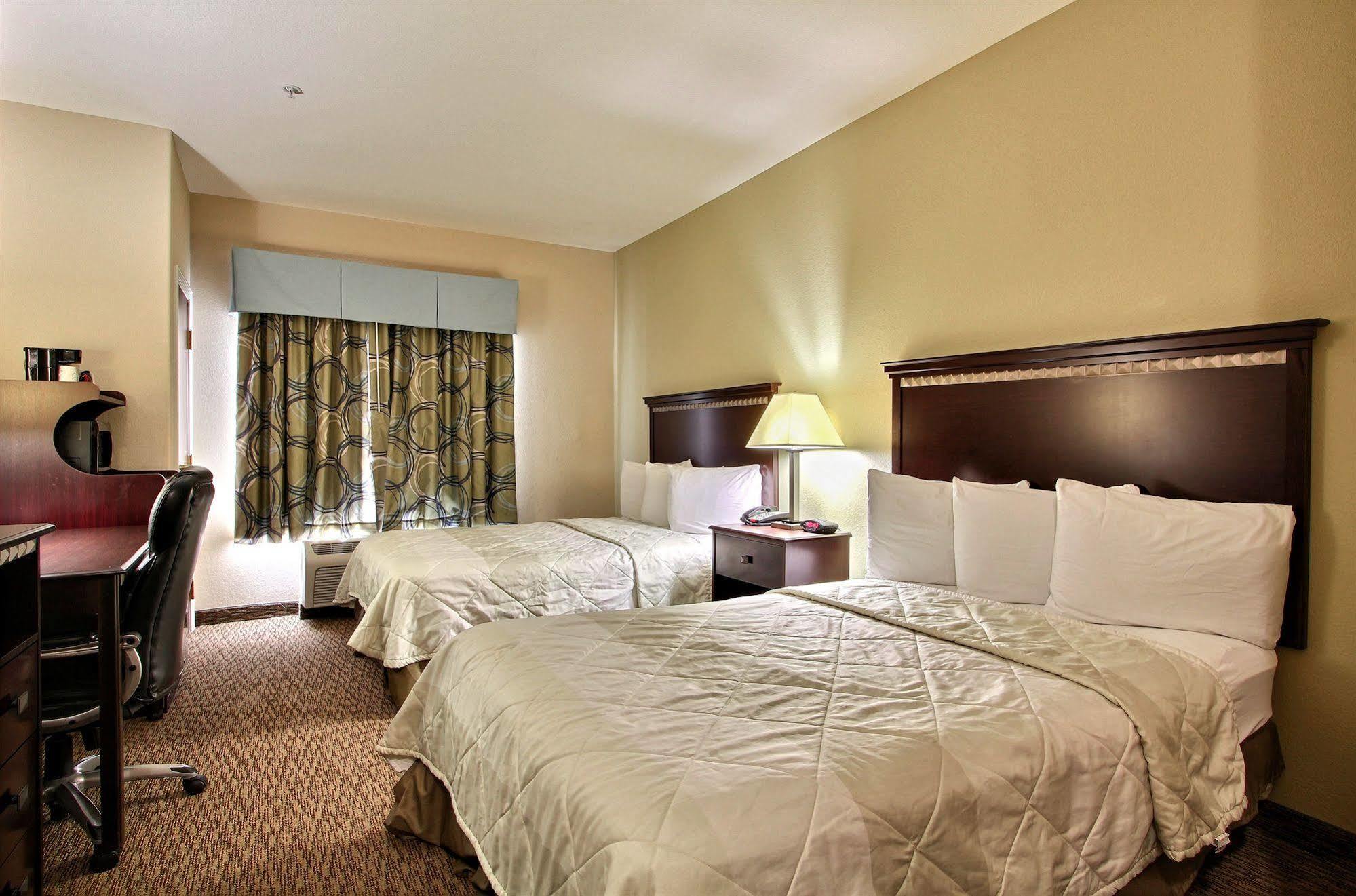 Magnolia Inn And Suites Pooler Exteriér fotografie